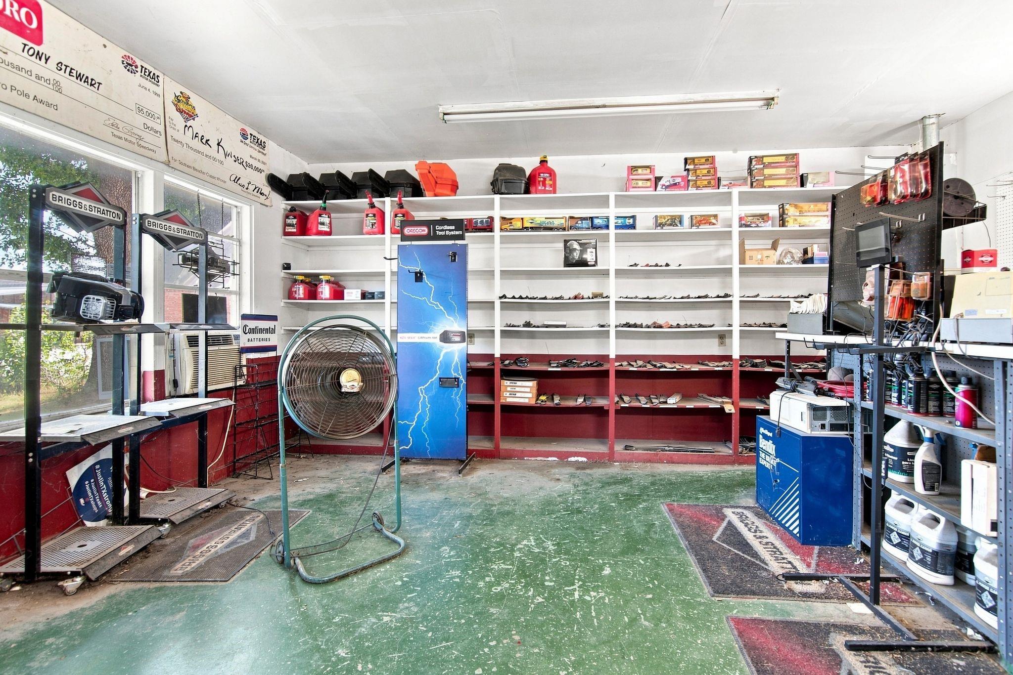 main property photo 9