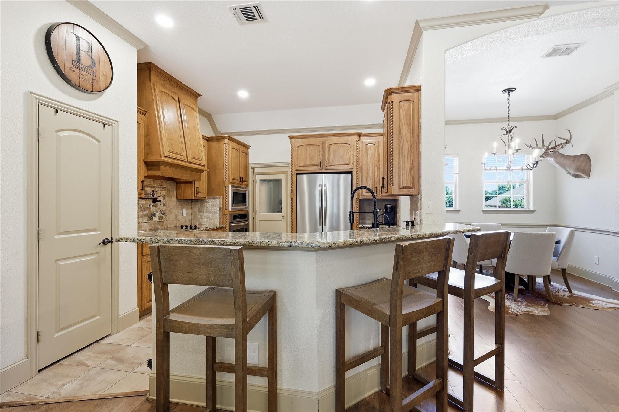 main property photo 12