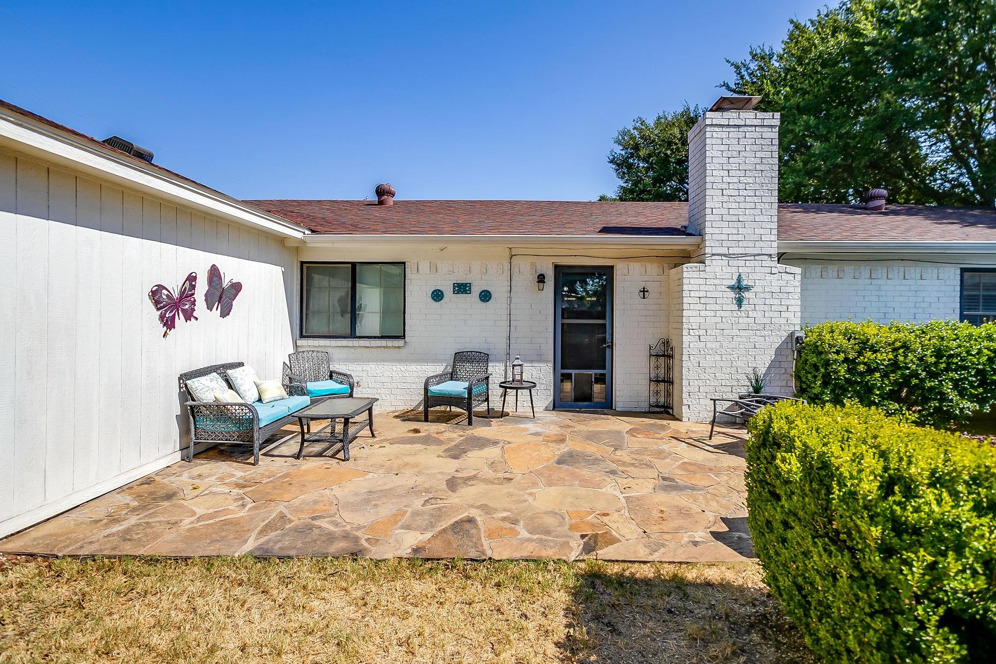 main property photo 13