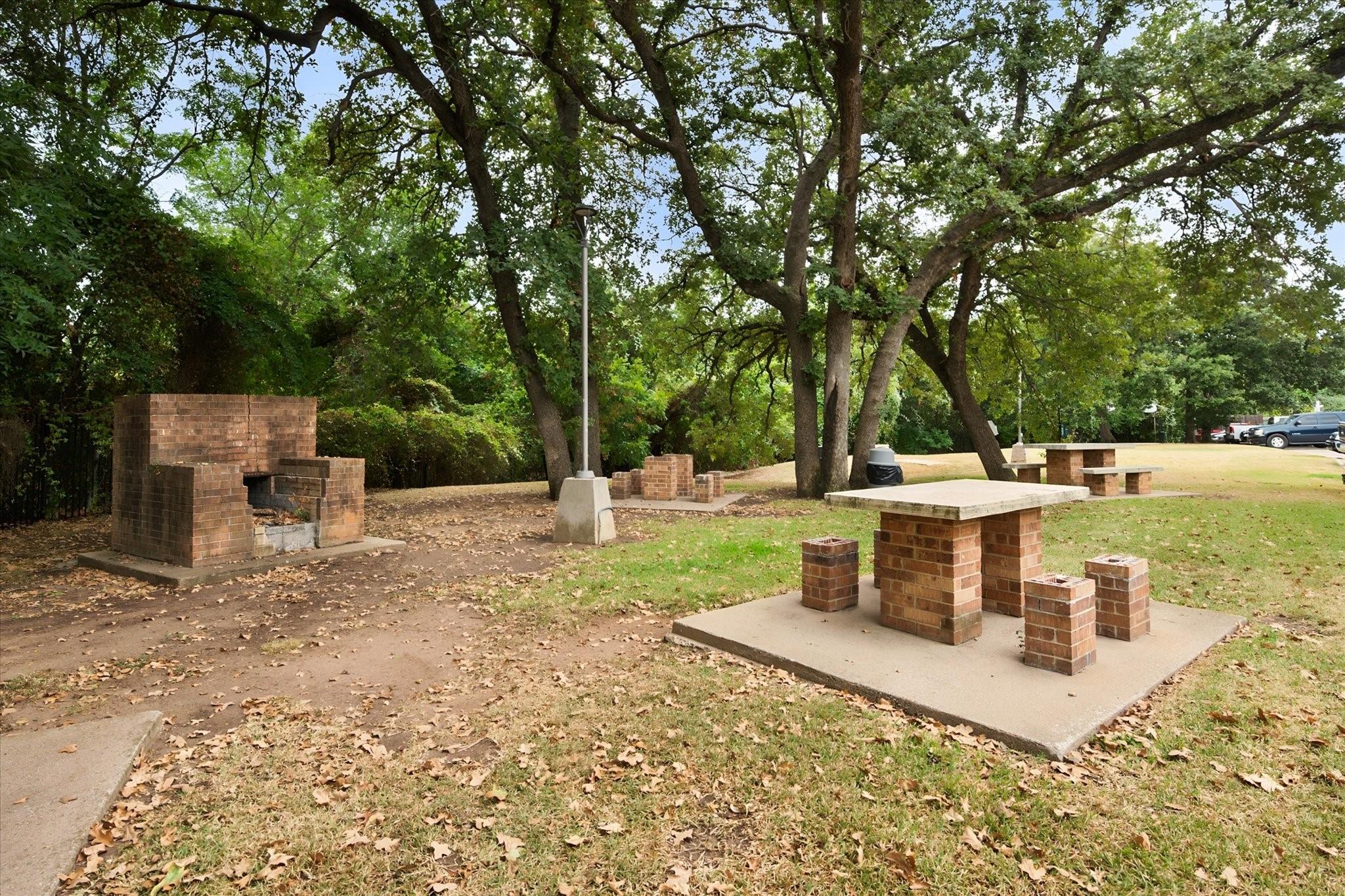 main property photo 11
