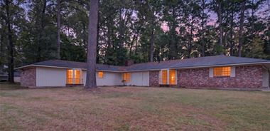 image of property with 7 Bed | 2 Bath | 3,328 Sqft
