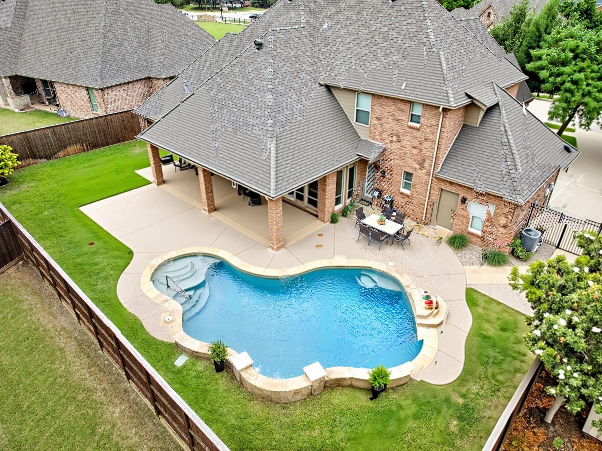 main property photo 26