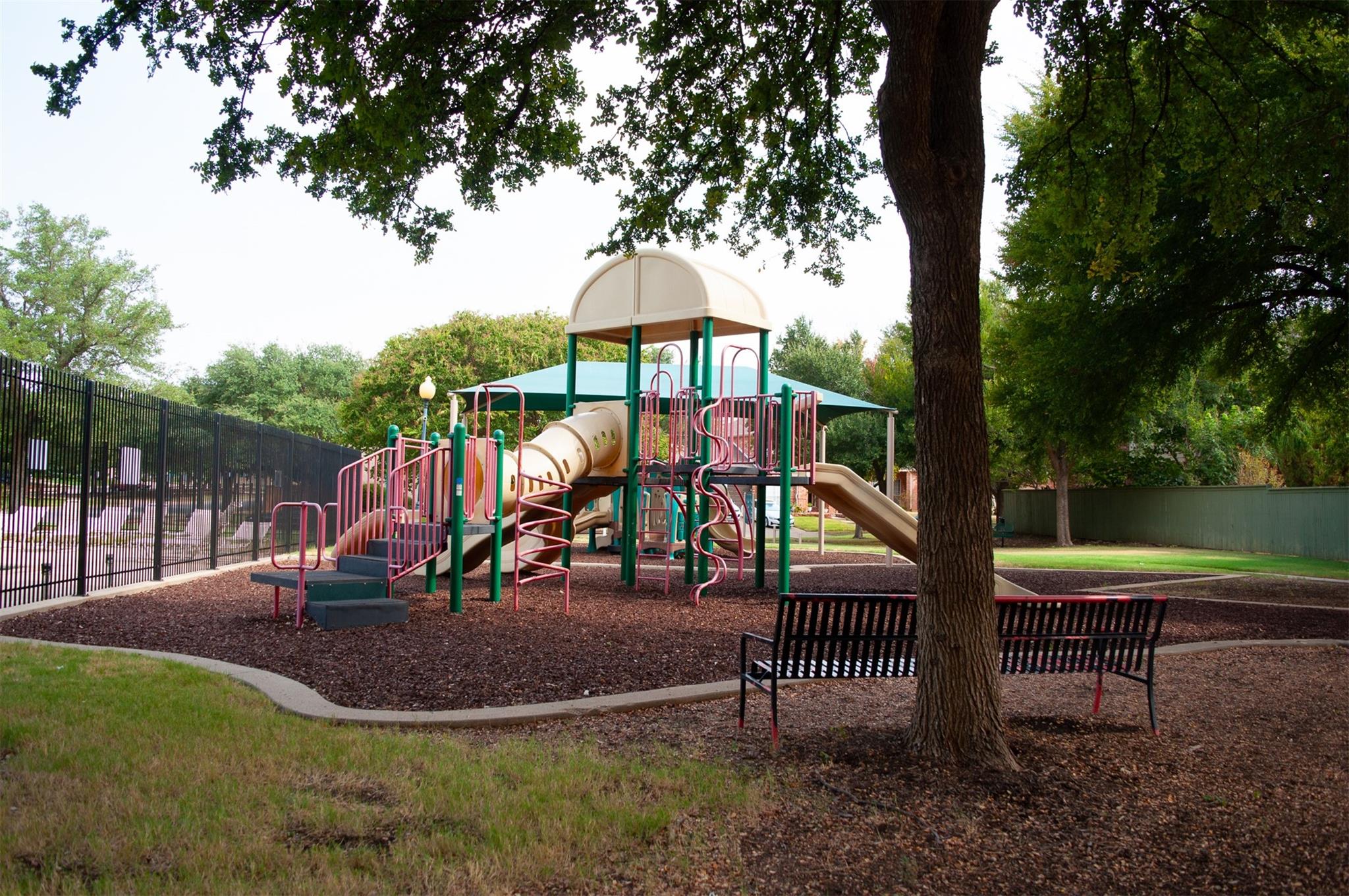 main property photo 31