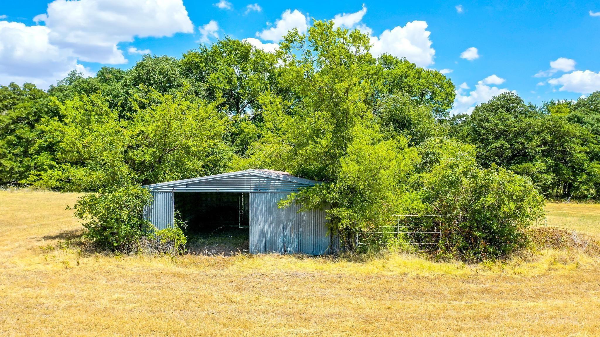 main property photo 23