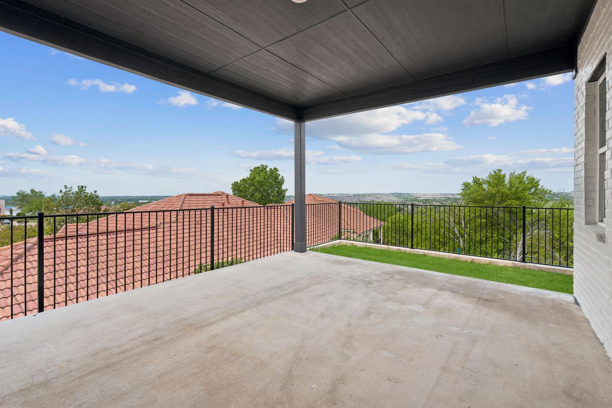 main property photo 37