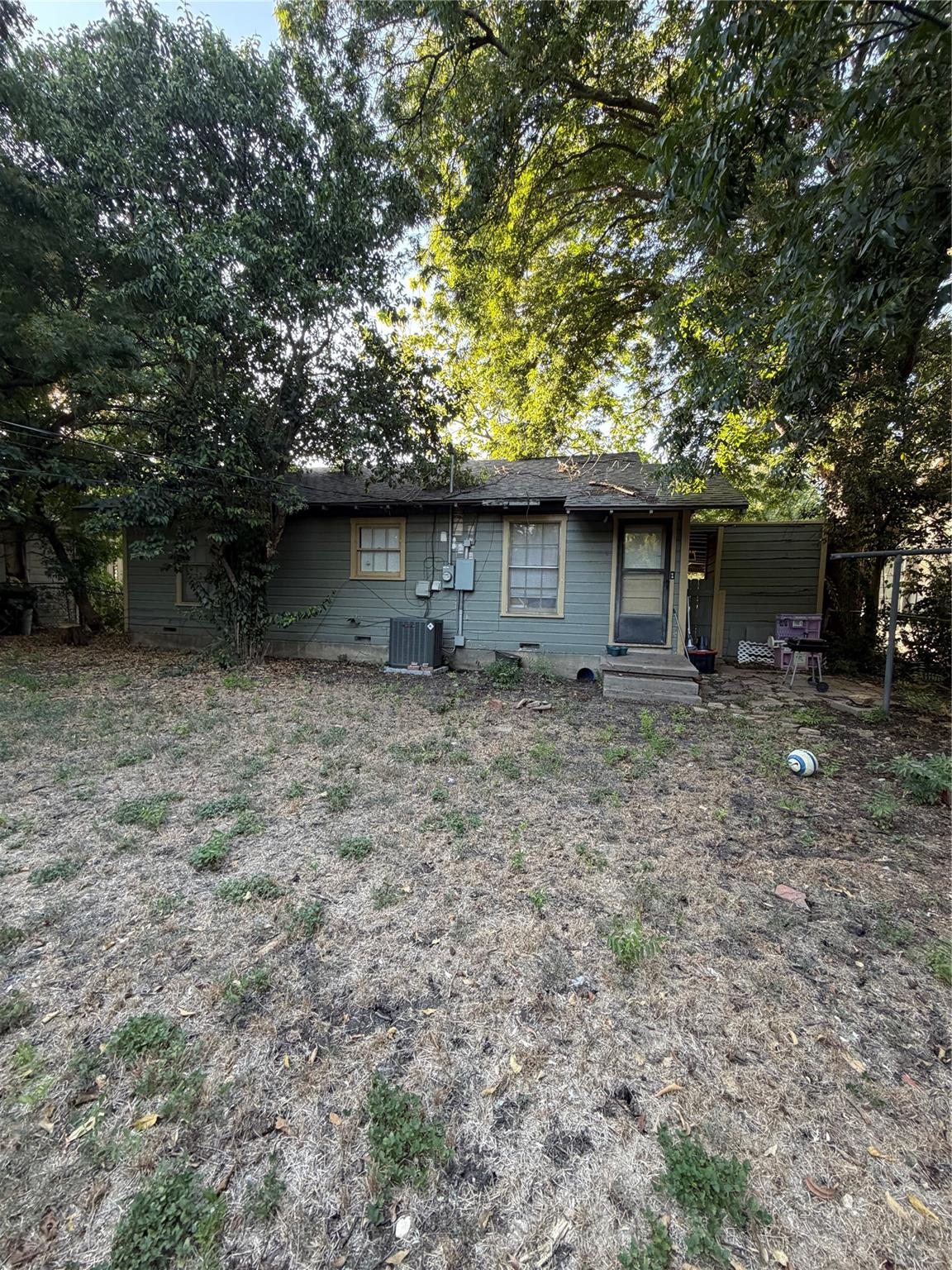 main property photo 6
