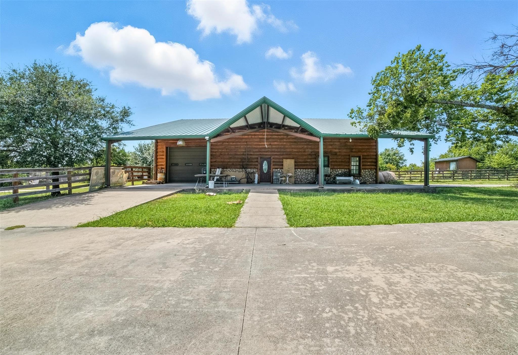 main property photo 19