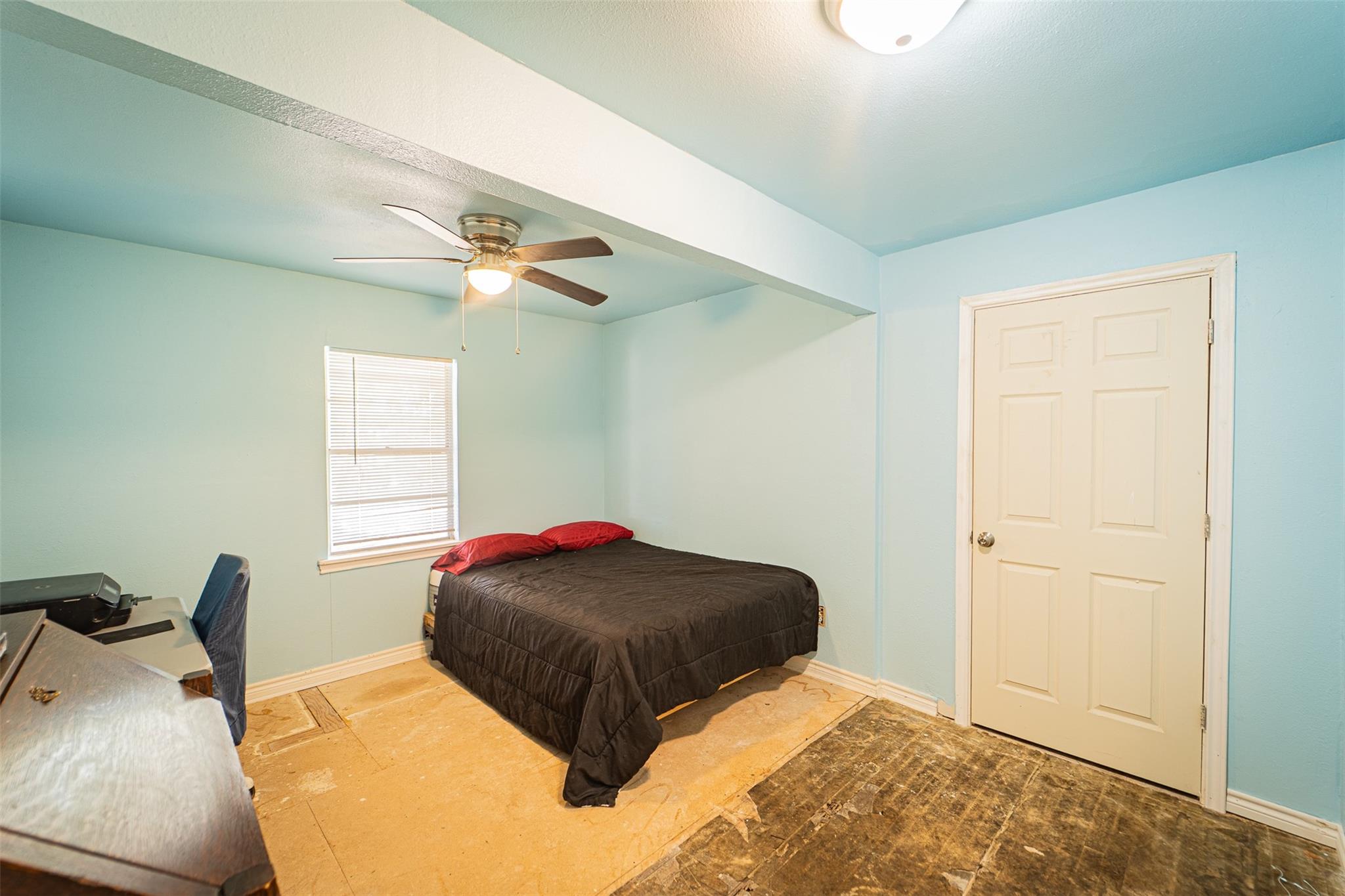 main property photo 24