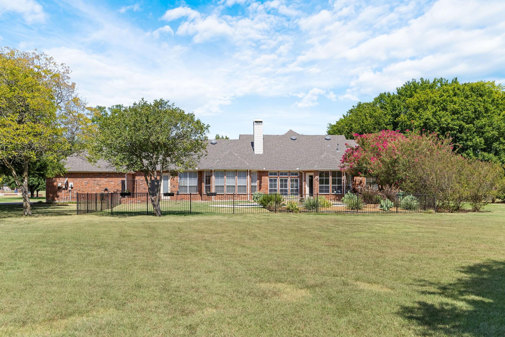 main property photo 34
