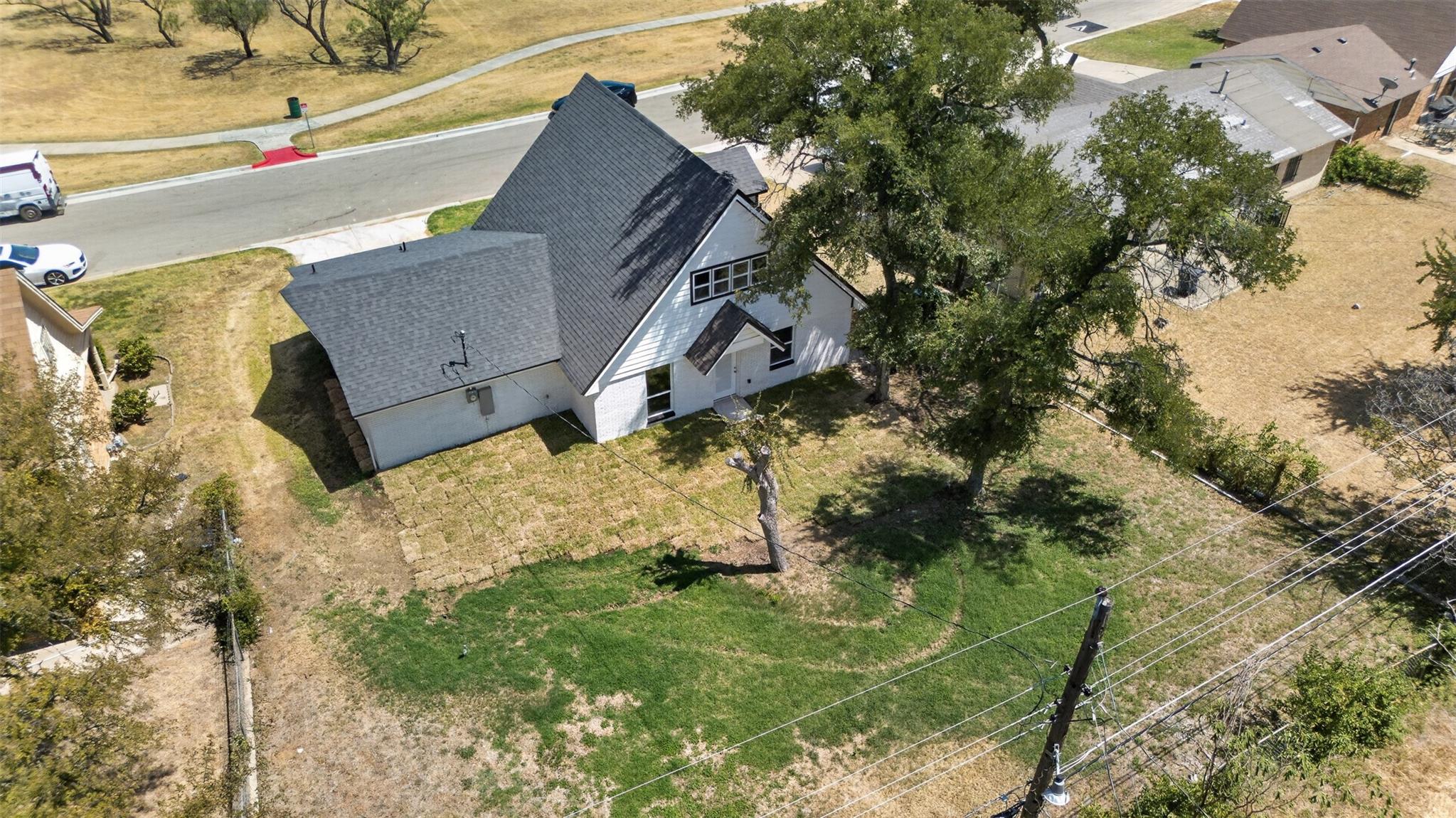 main property photo 26