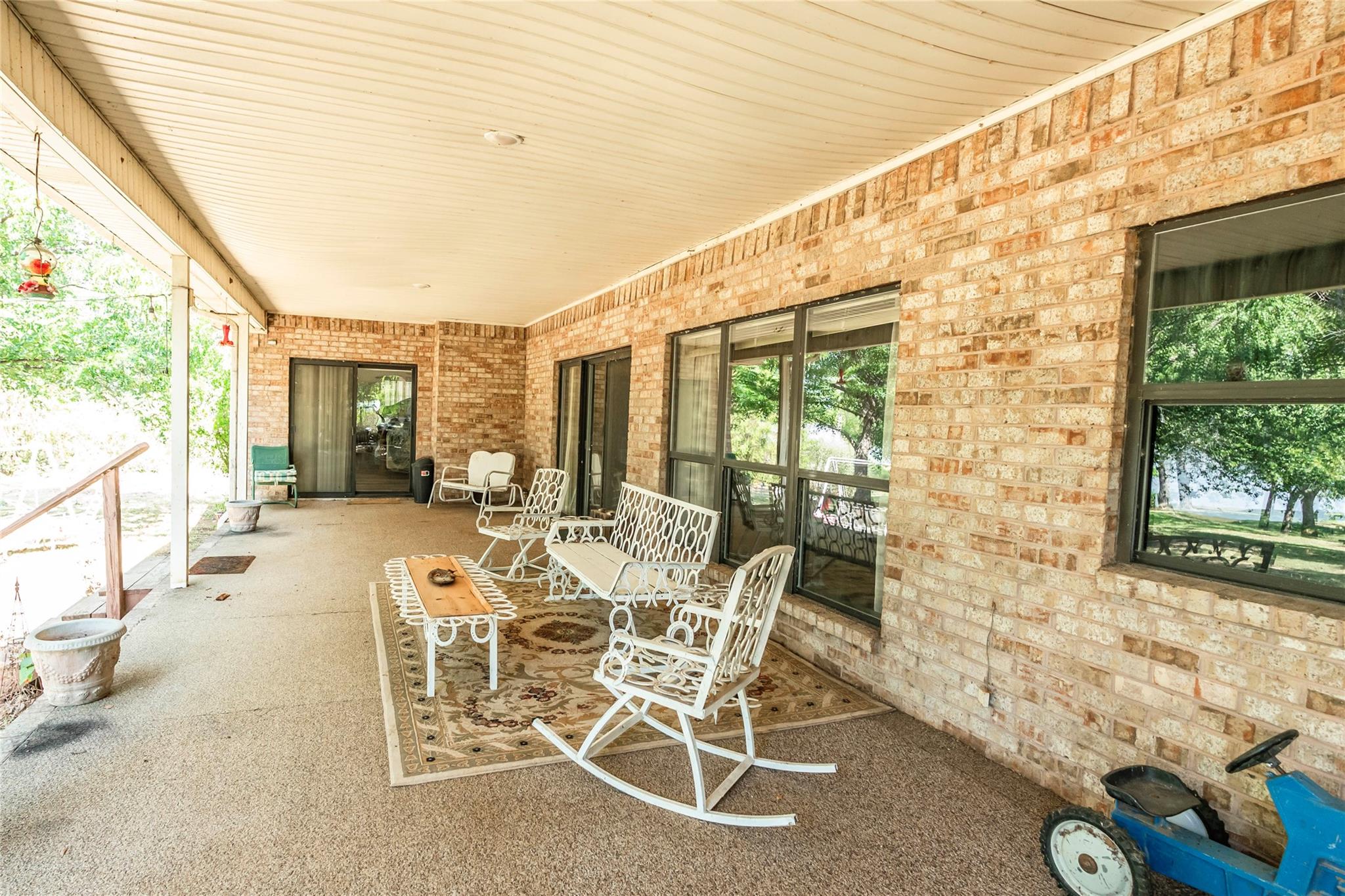 main property photo 14