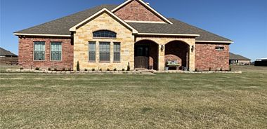 image of property with 3 Bed | 2 Bath | 2,303 Sqft