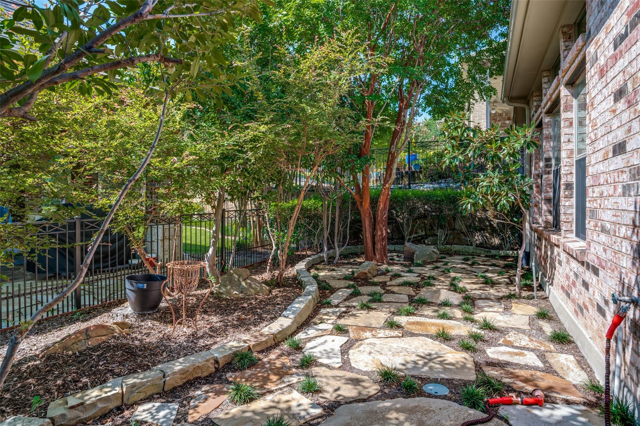 main property photo 22