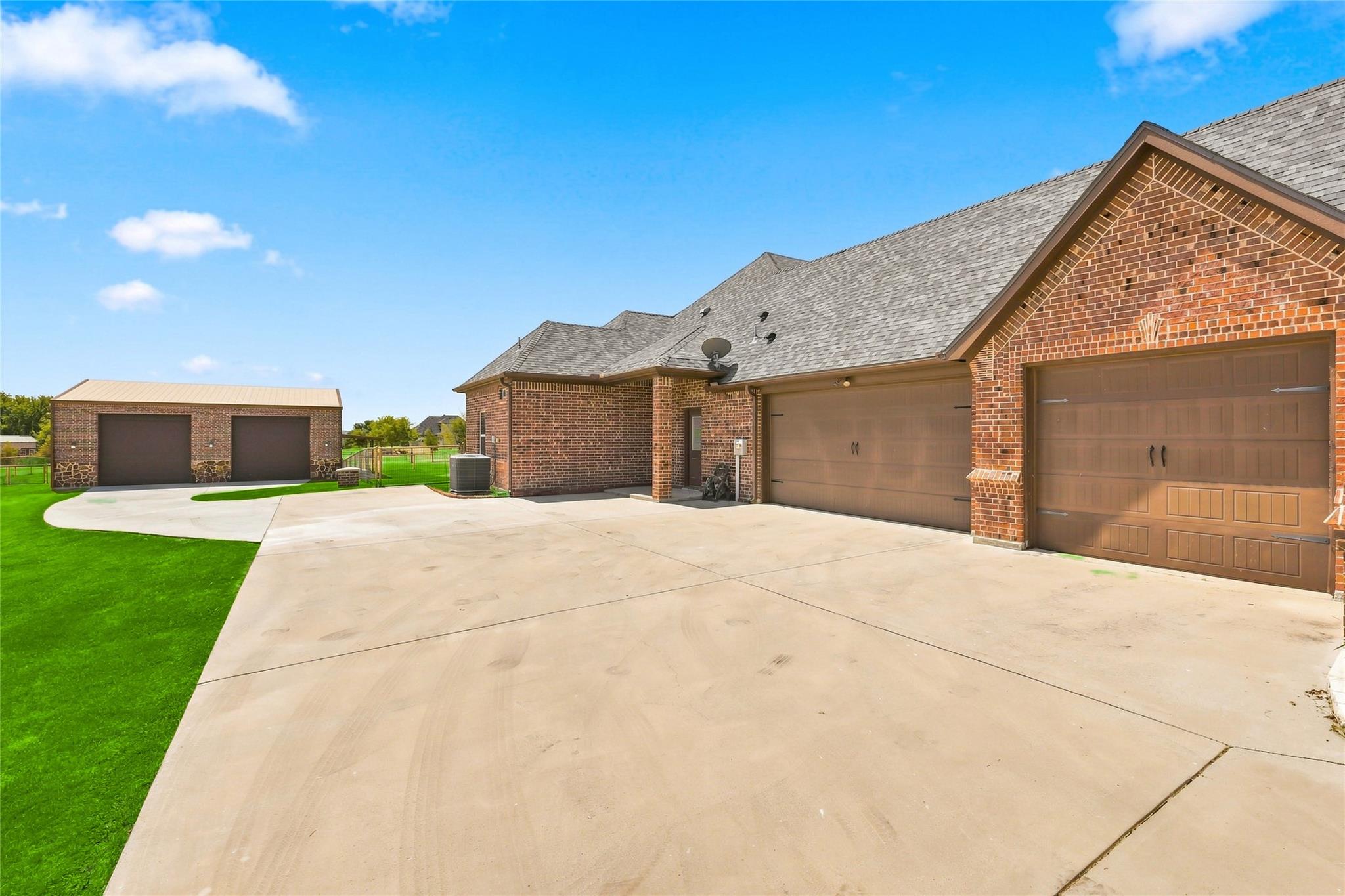 main property photo 36