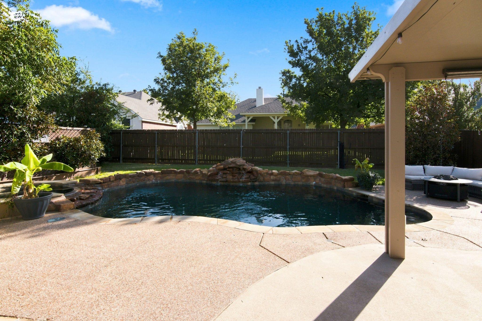 main property photo 32