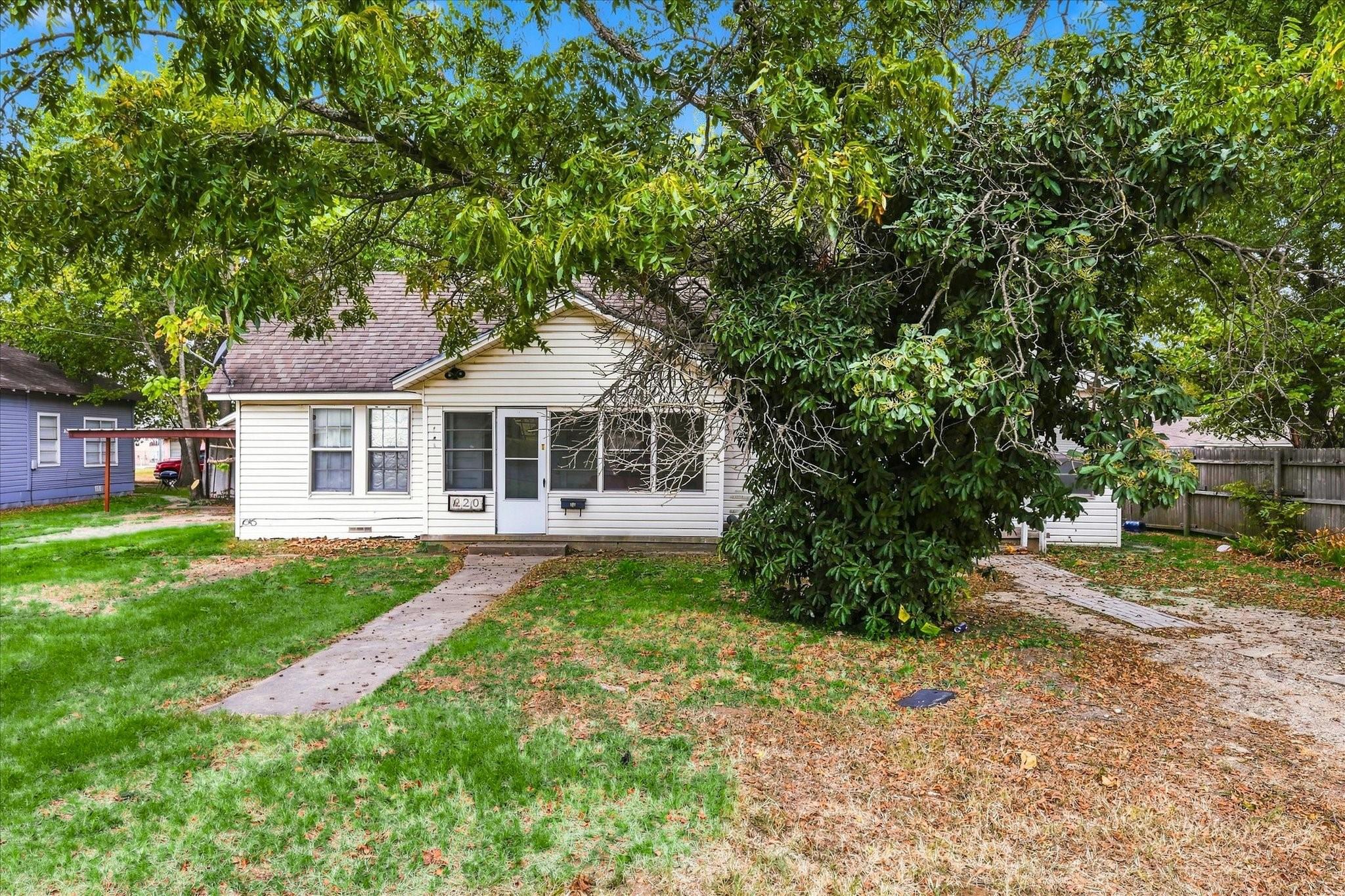 main property photo 23