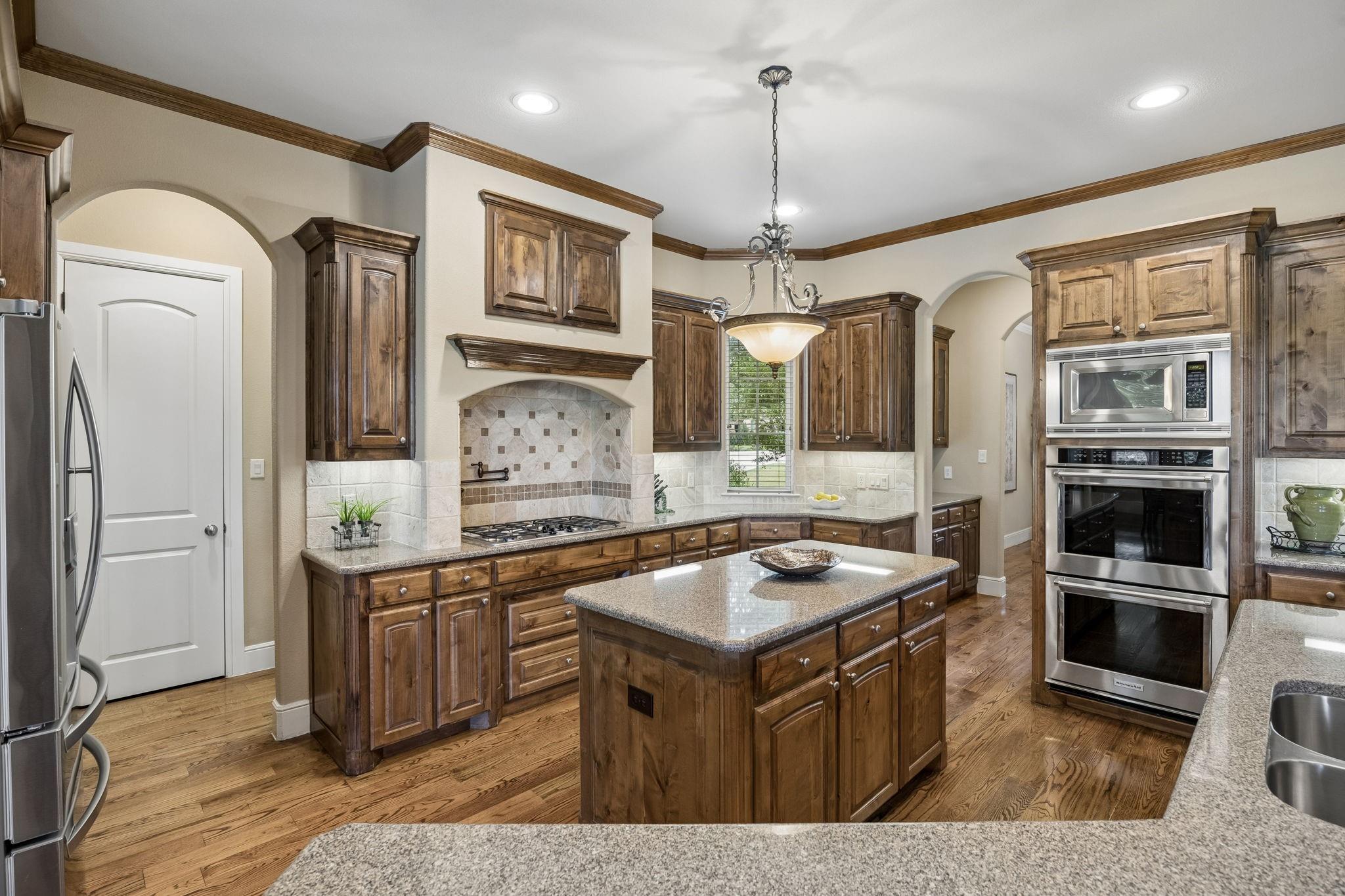 main property photo 12