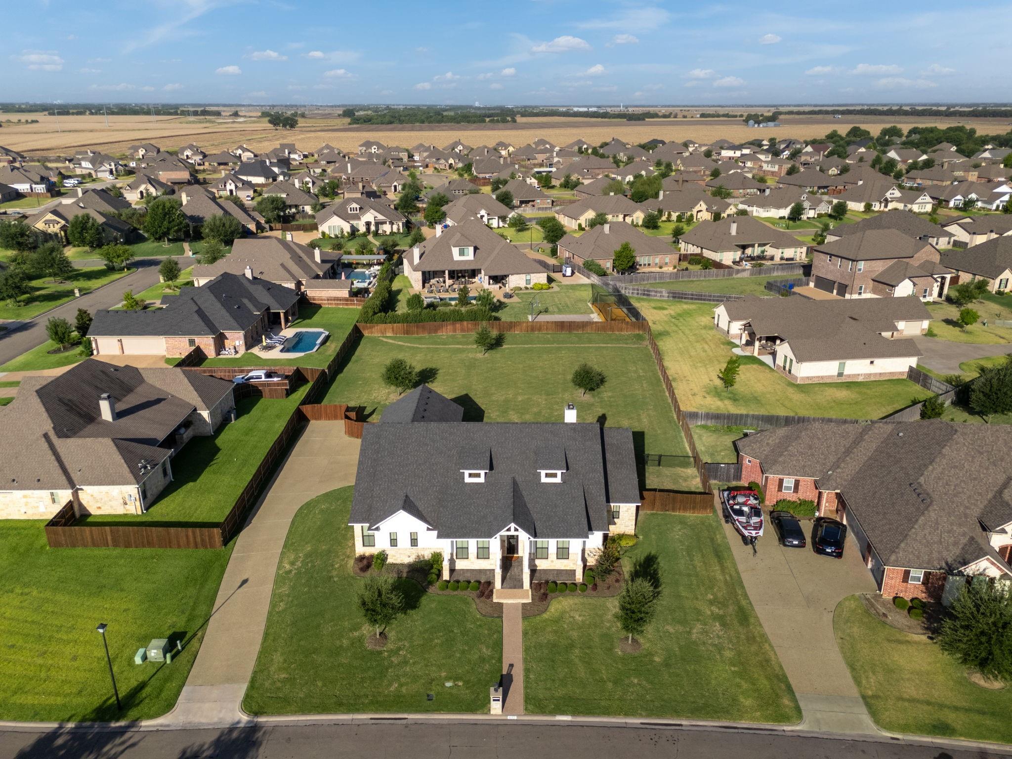 main property photo 36