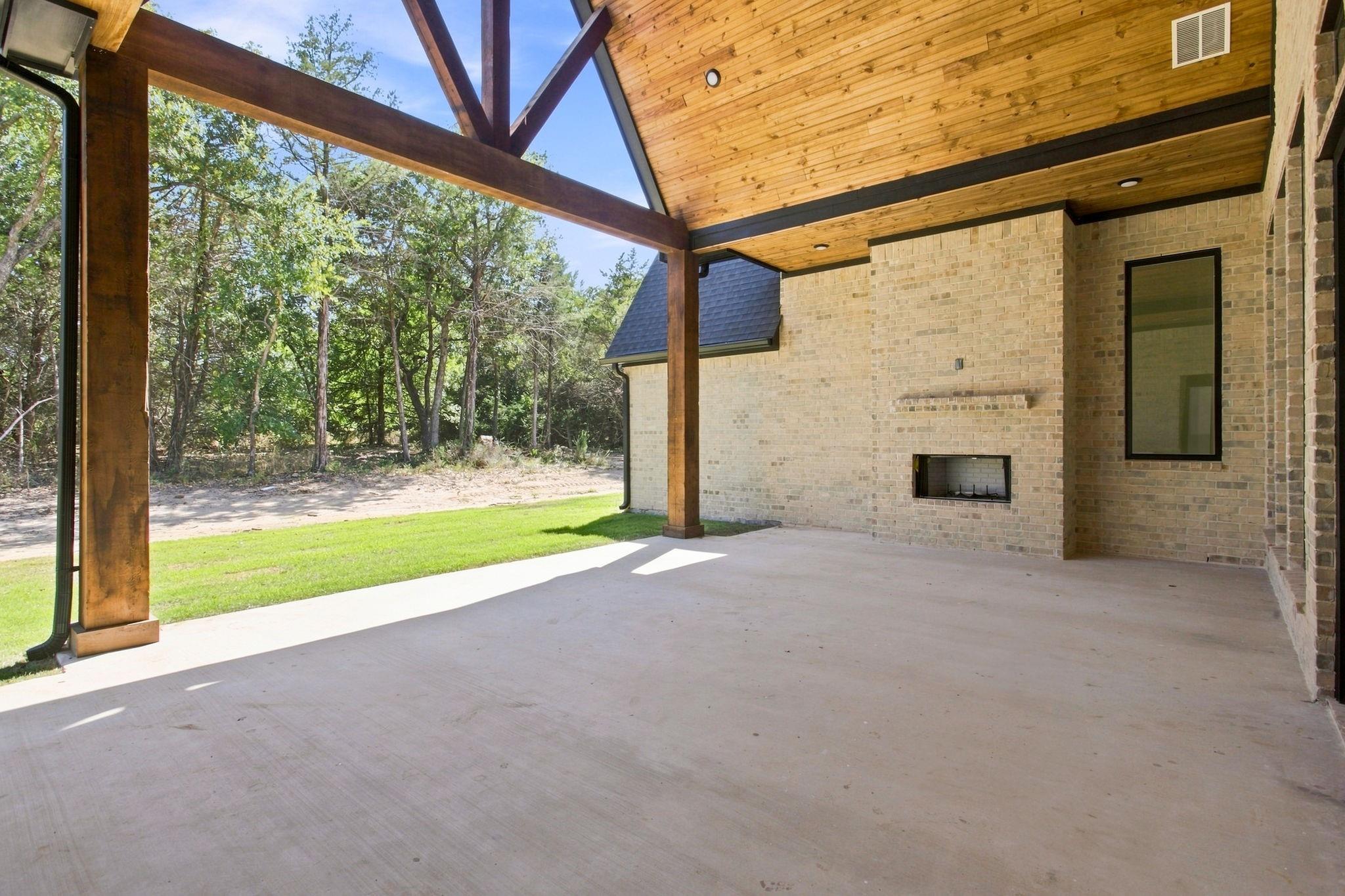 main property photo 36
