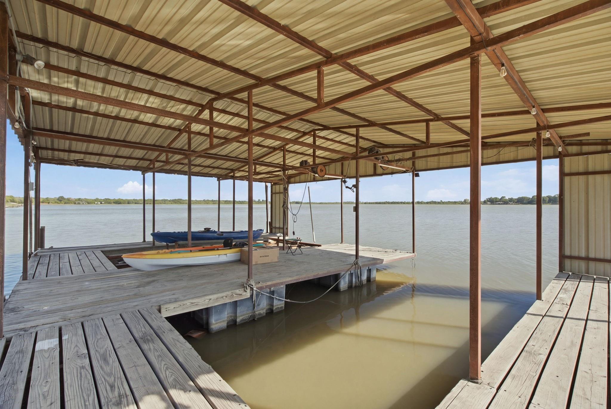main property photo 16