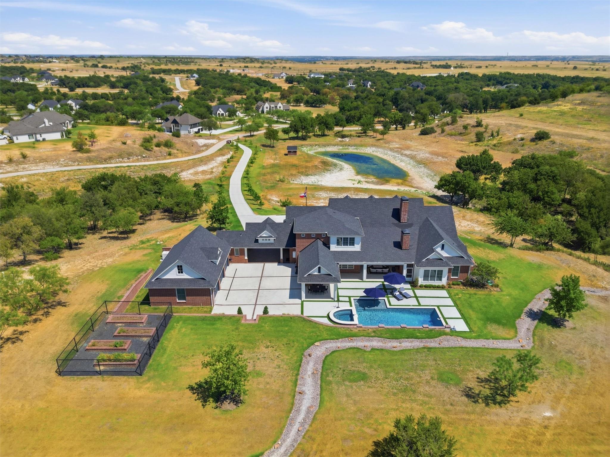 main property photo 39