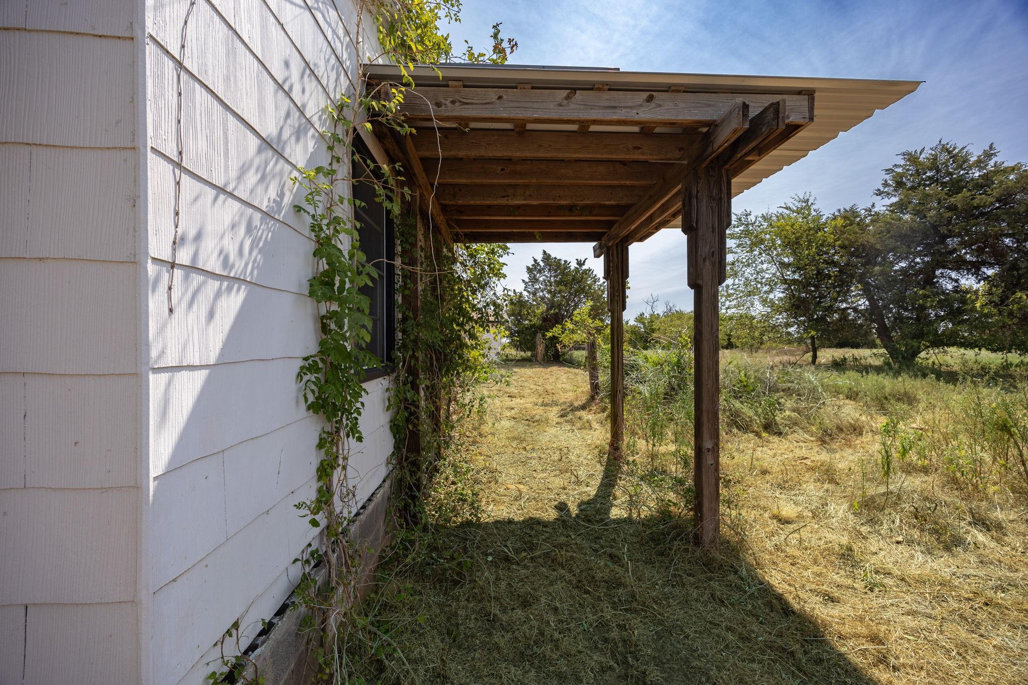 main property photo 20