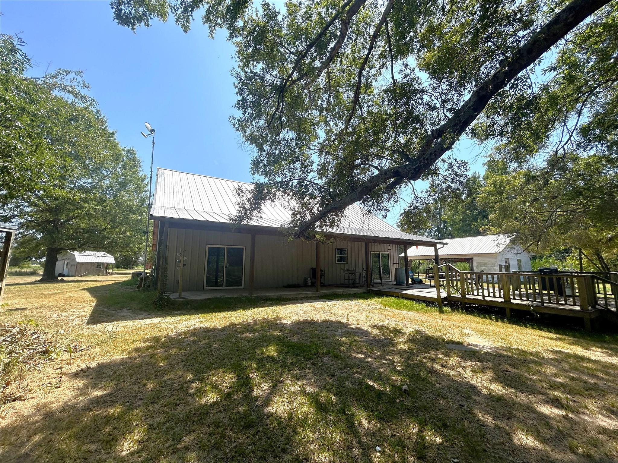 main property photo 5