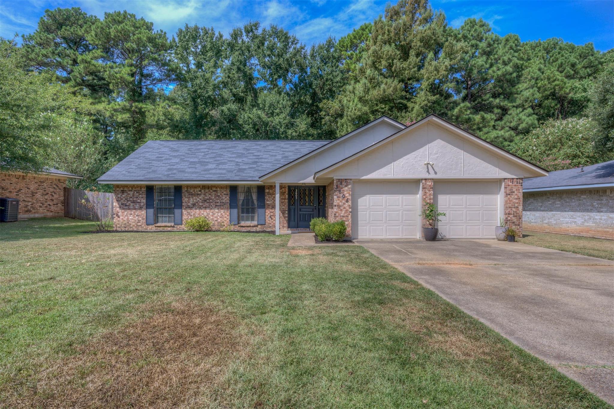main property photo 0