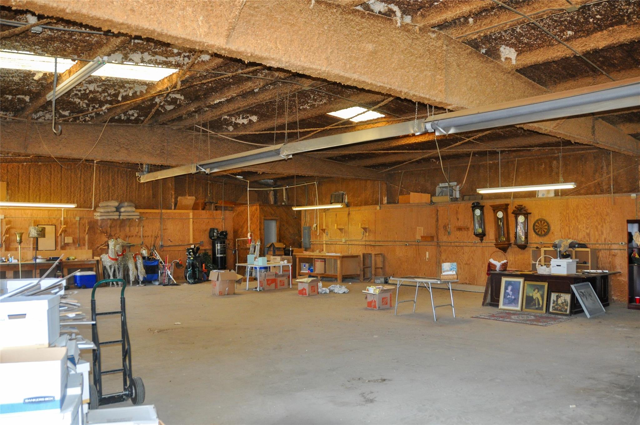 main property photo 19