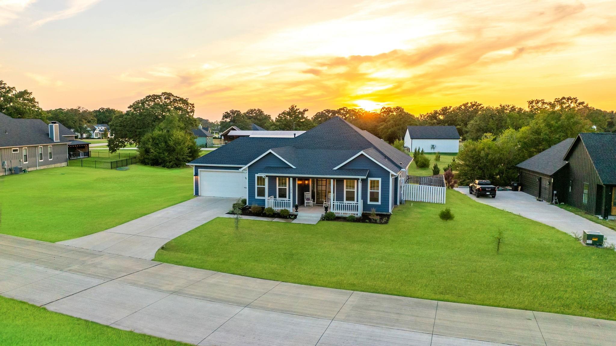 main property photo 25