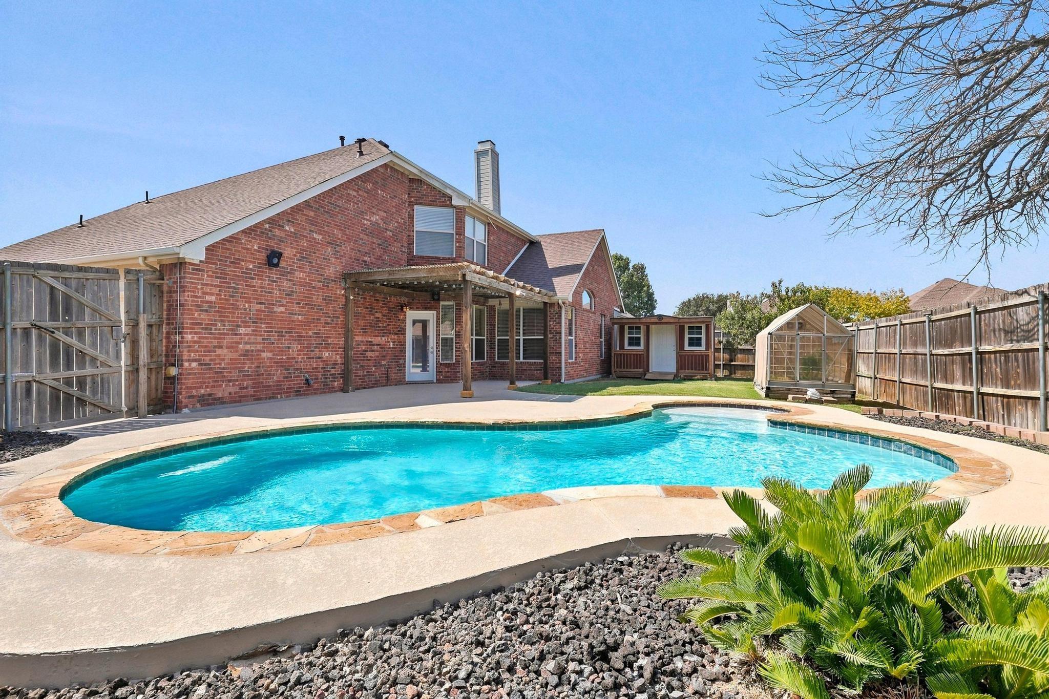 main property photo 3