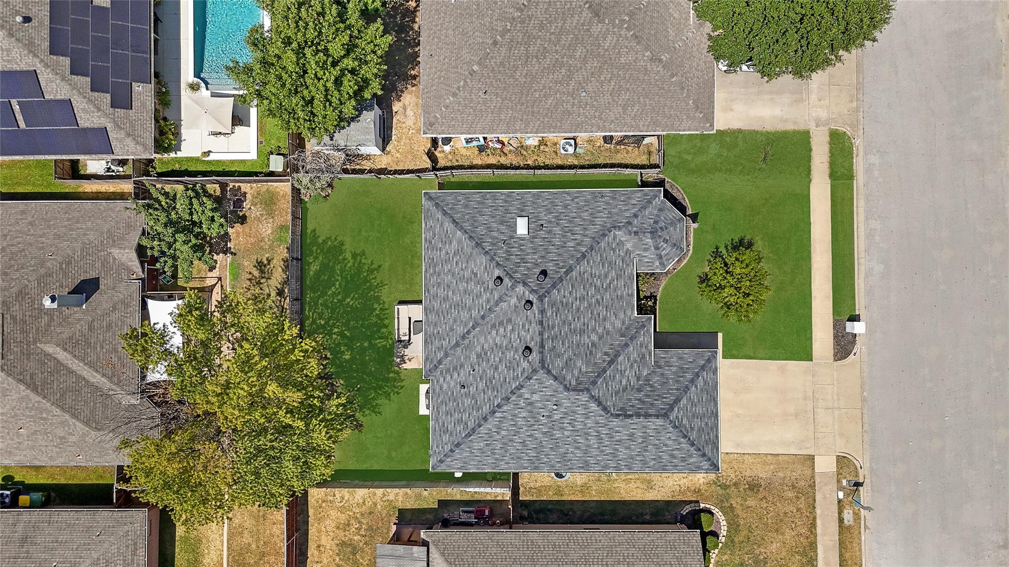 main property photo 35