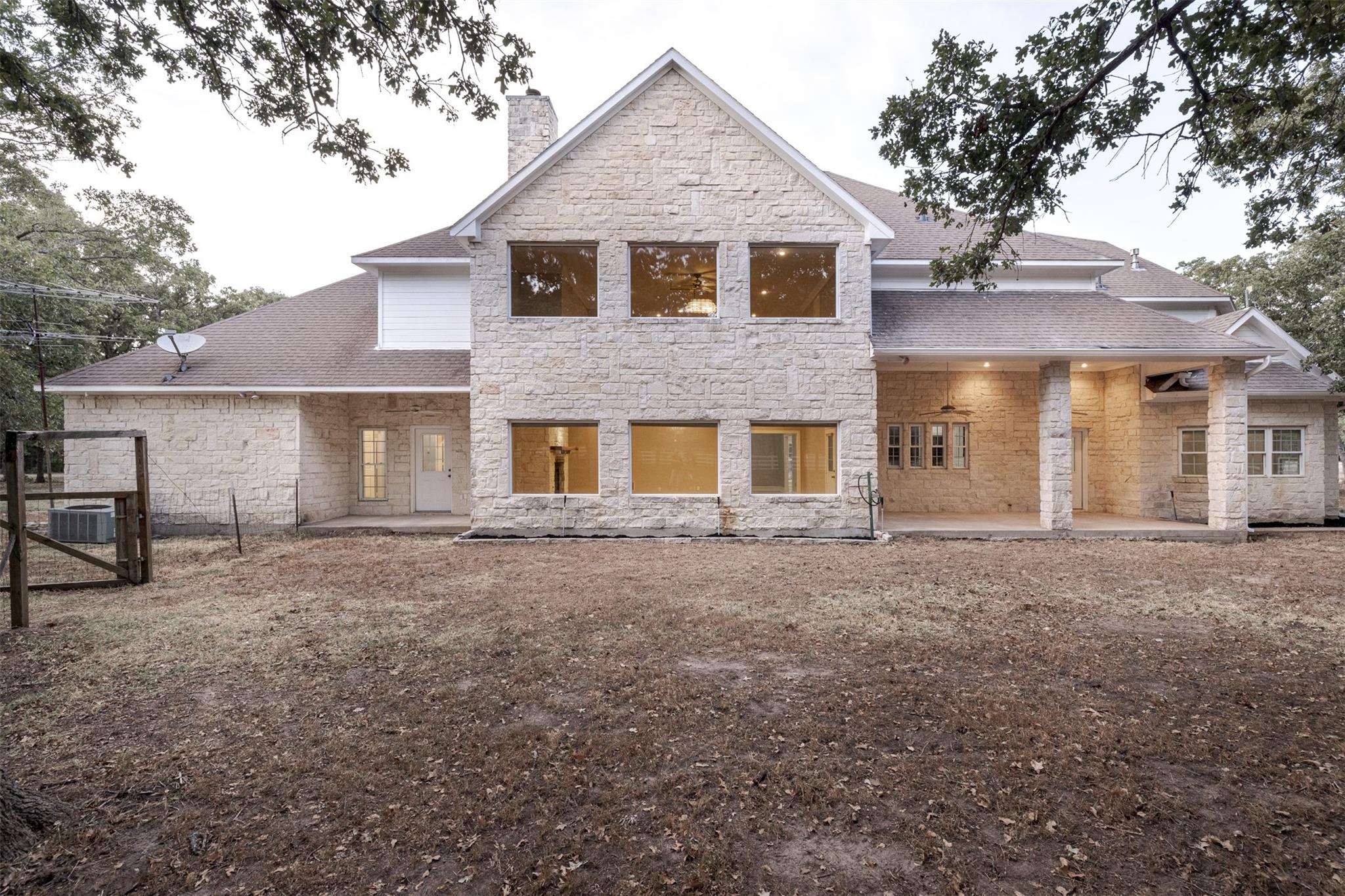 main property photo 30