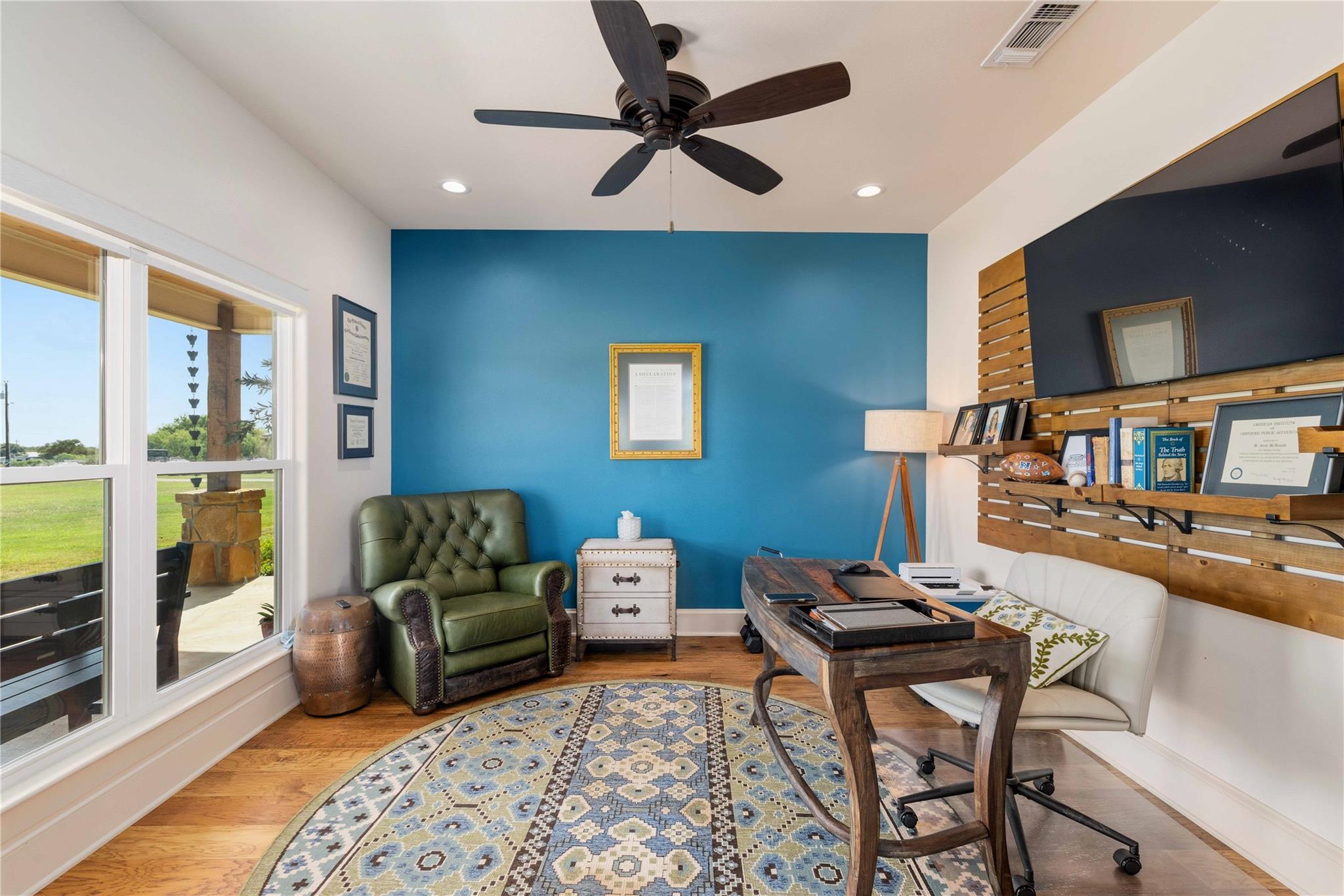 main property photo 26