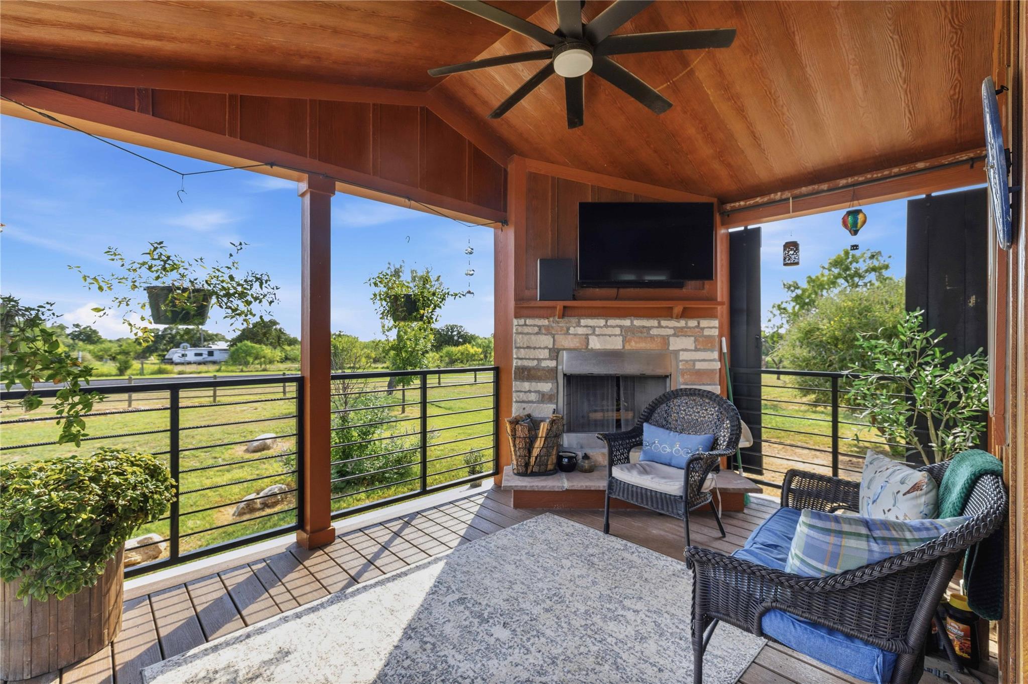 main property photo 29