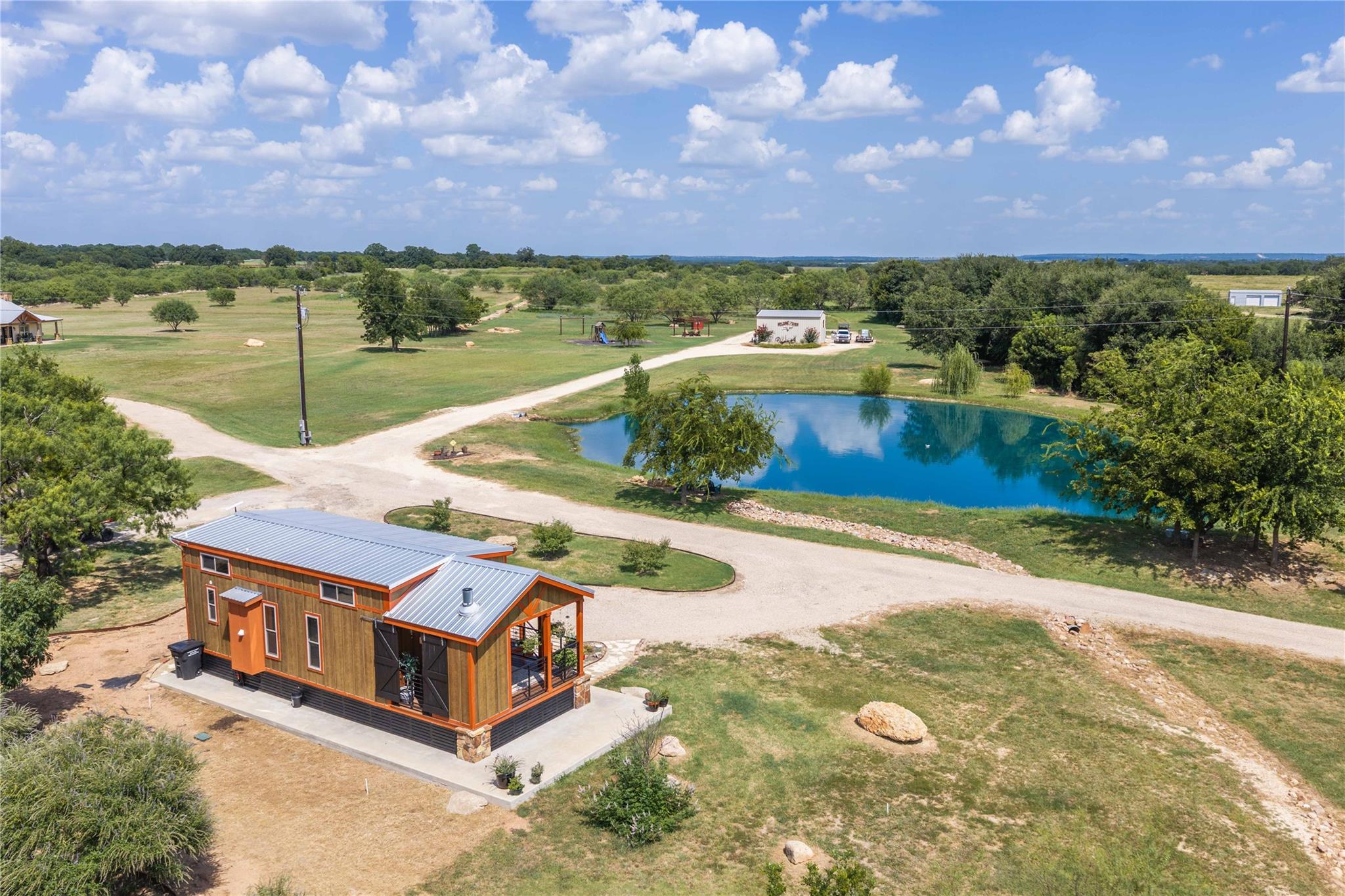 main property photo 6