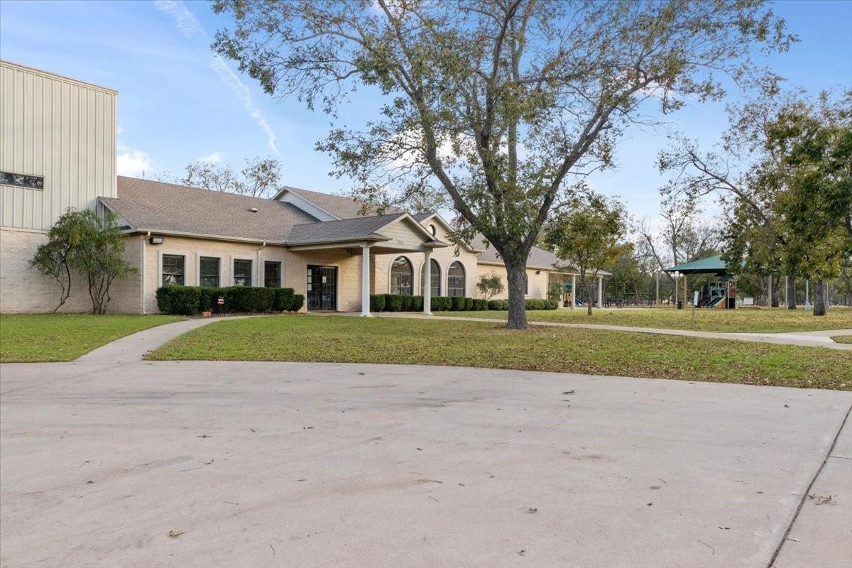 main property photo 21