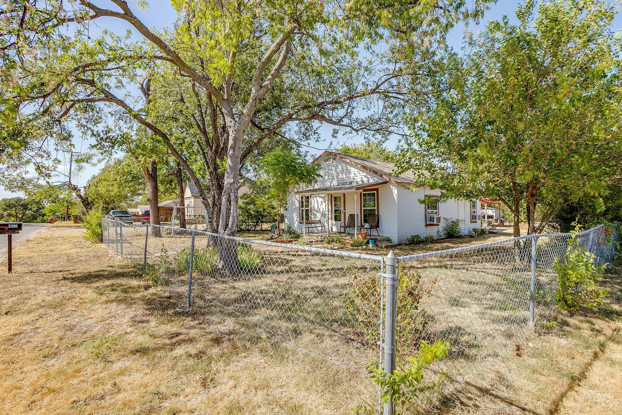 main property photo 32