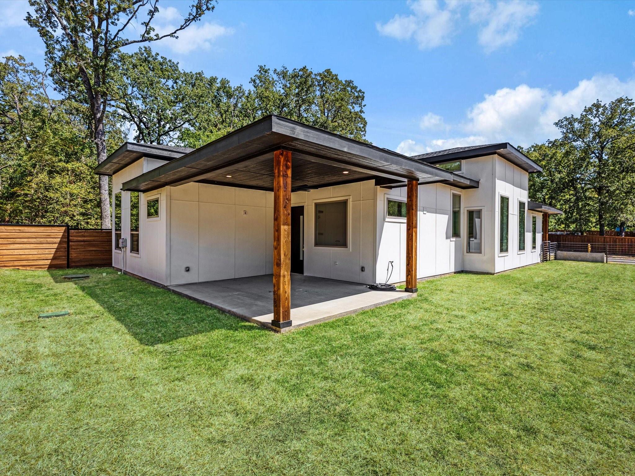 main property photo 29