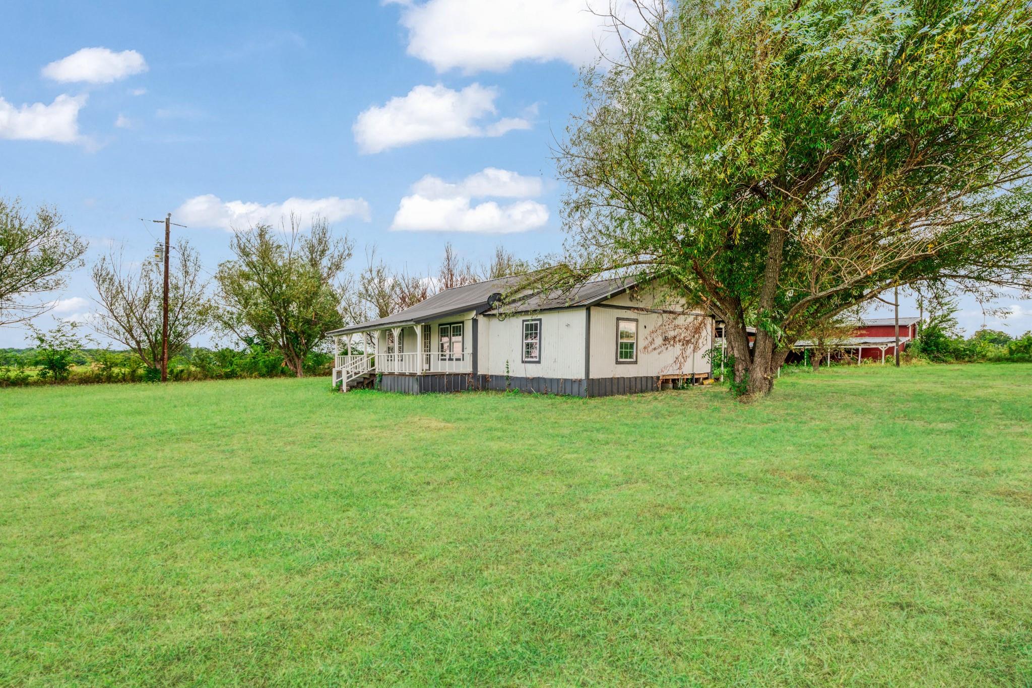 main property photo 10