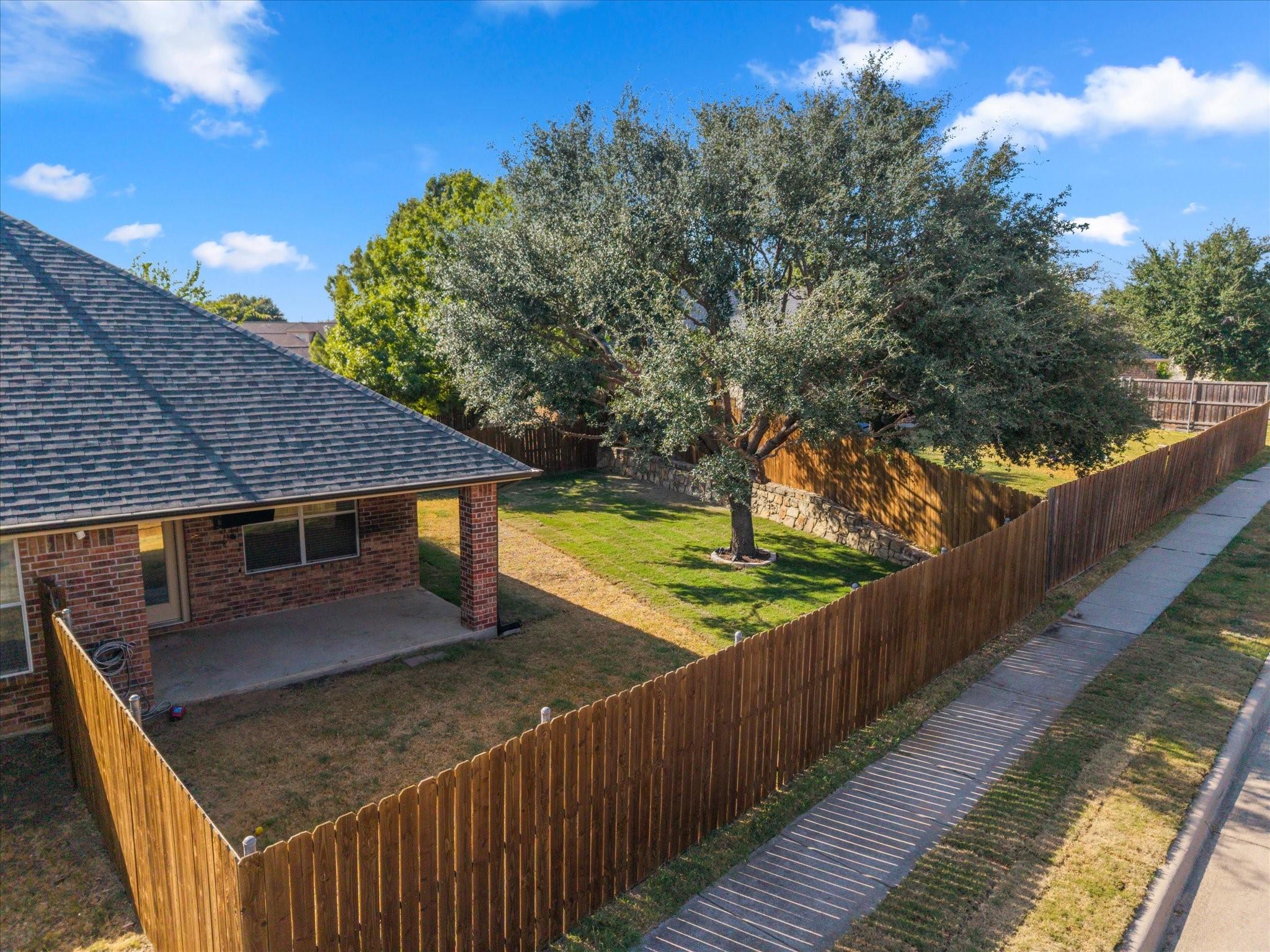 main property photo 30