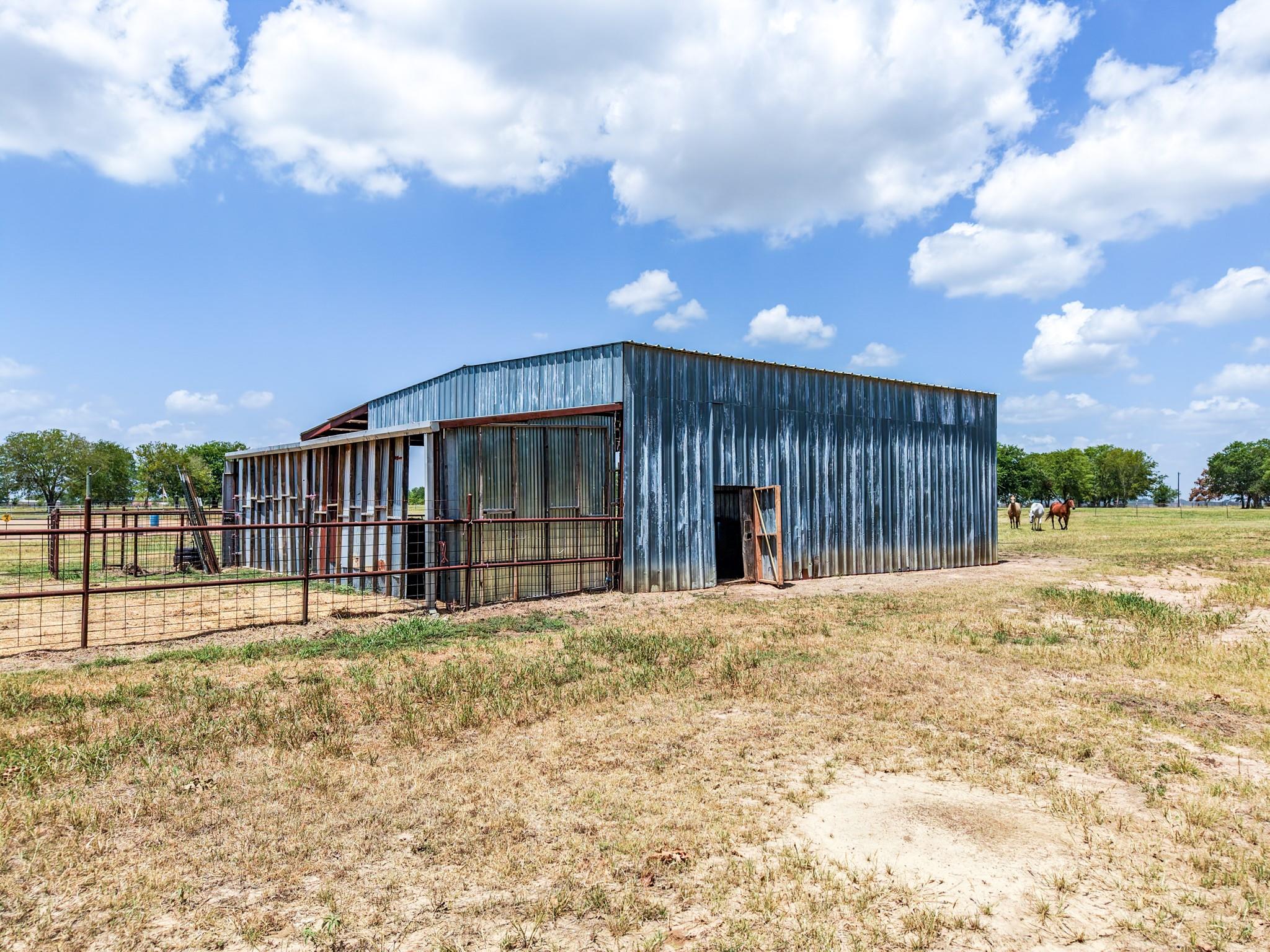 main property photo 33