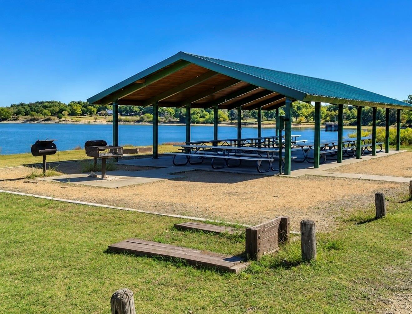 main property photo 37