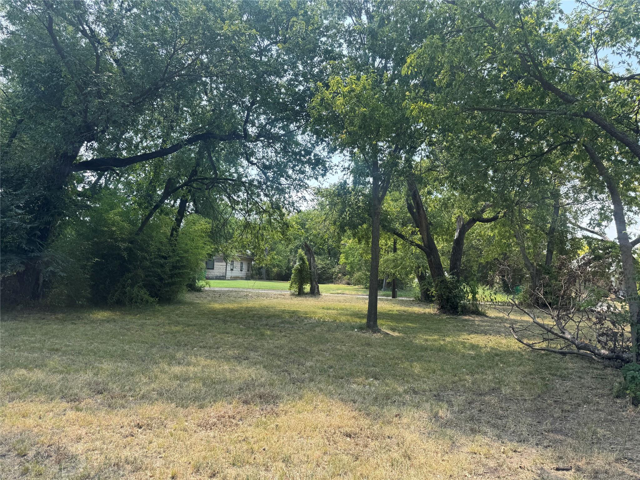main property photo 13