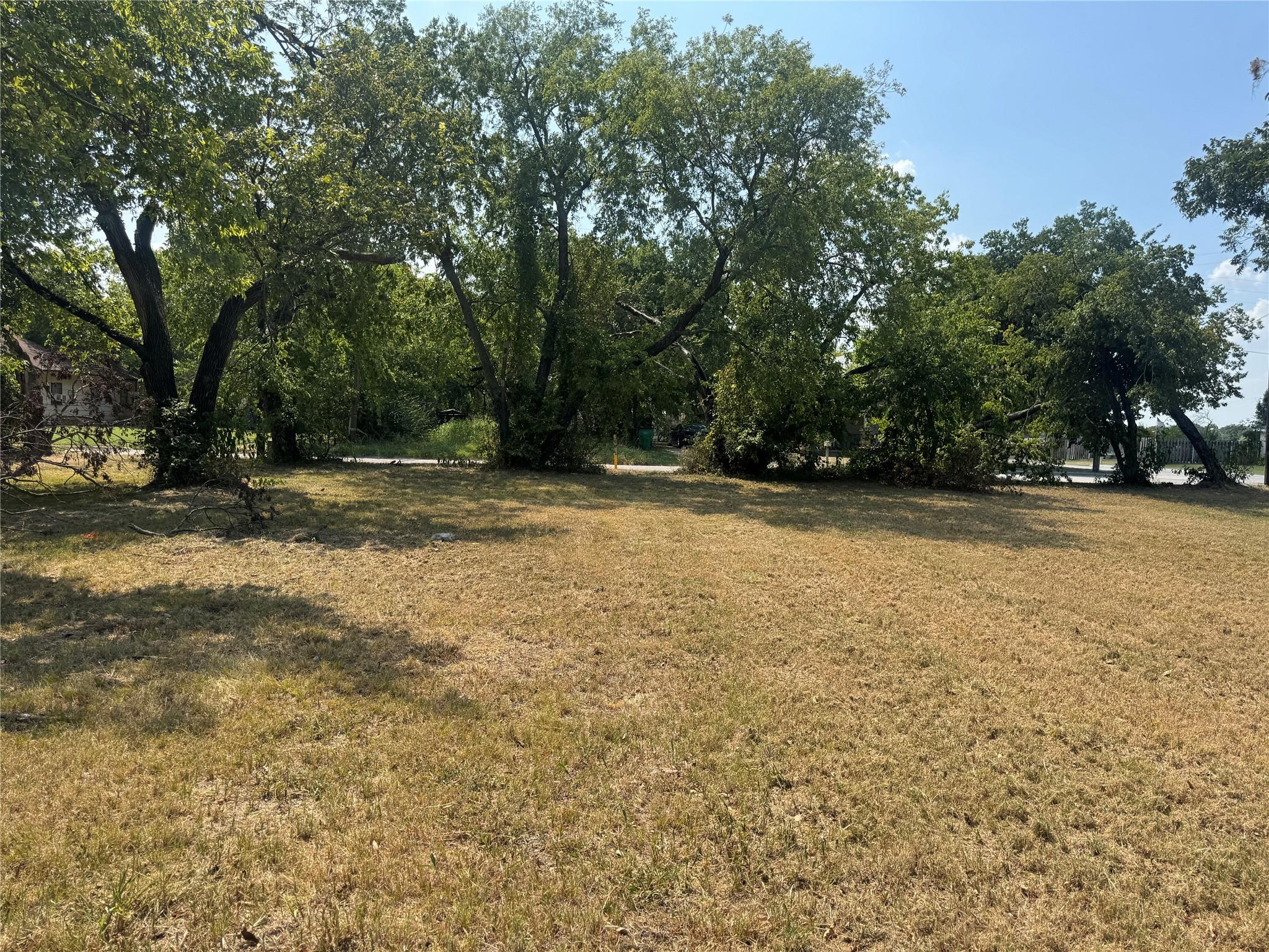 main property photo 14