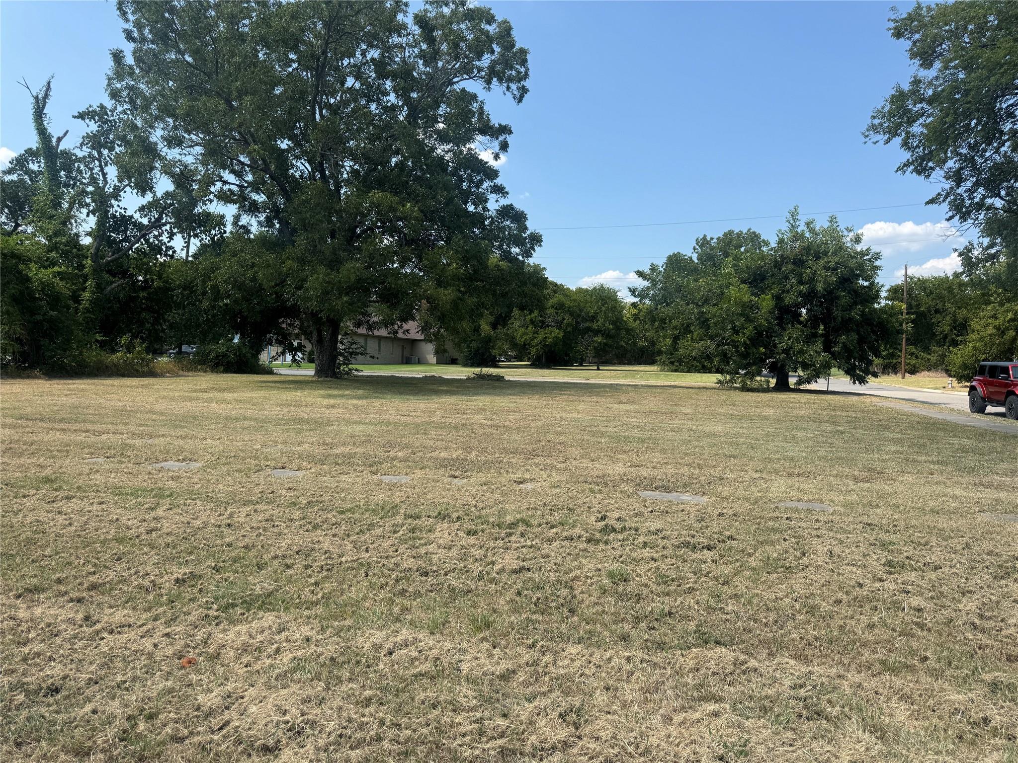 main property photo 17