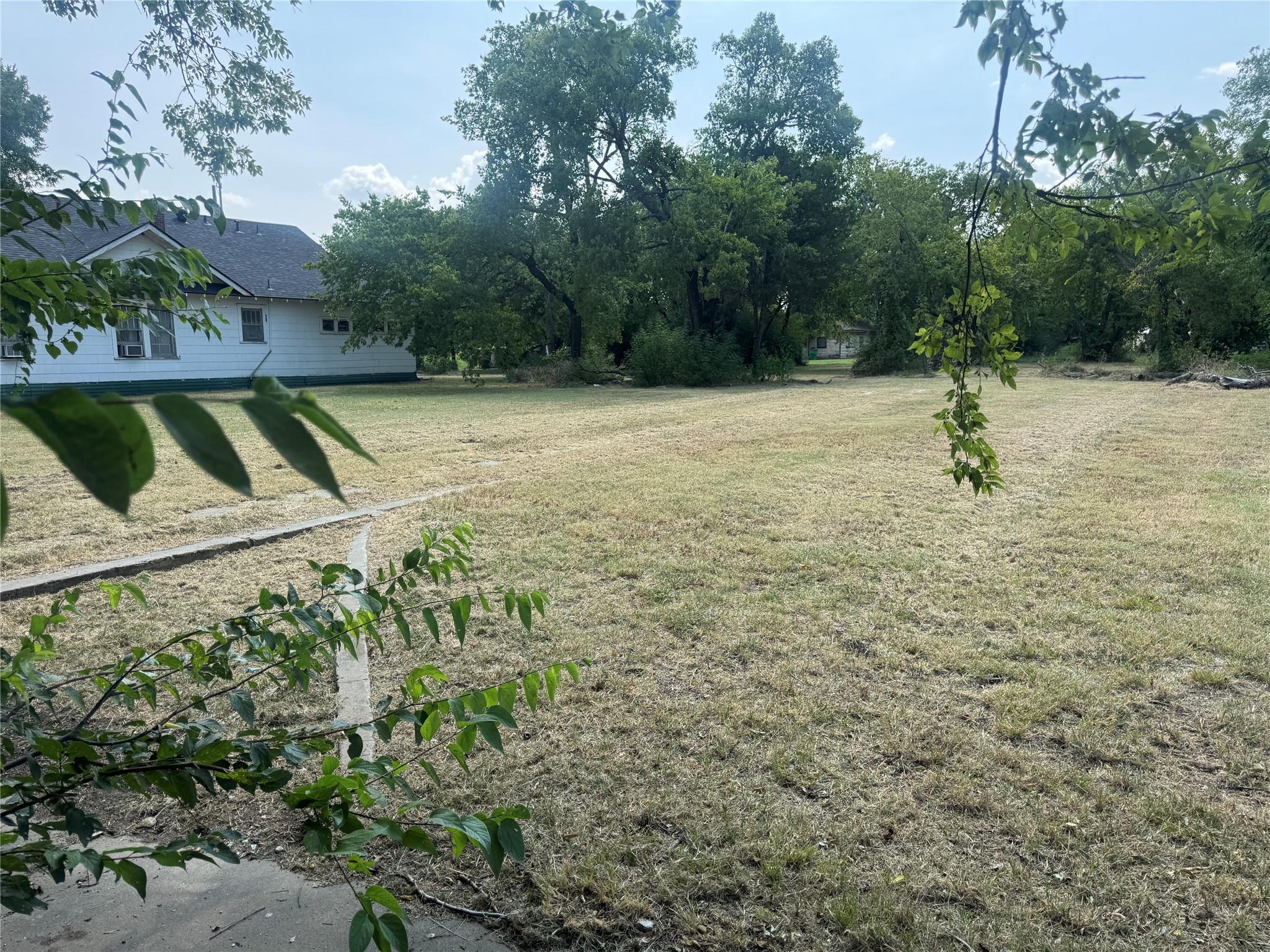 main property photo 20