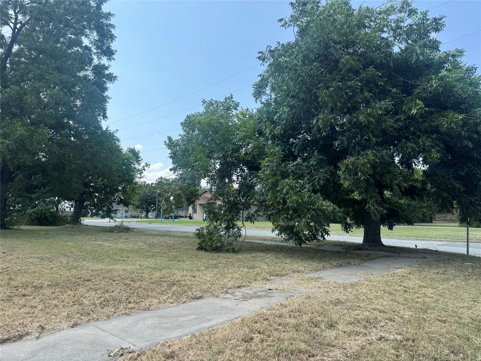 main property photo 21
