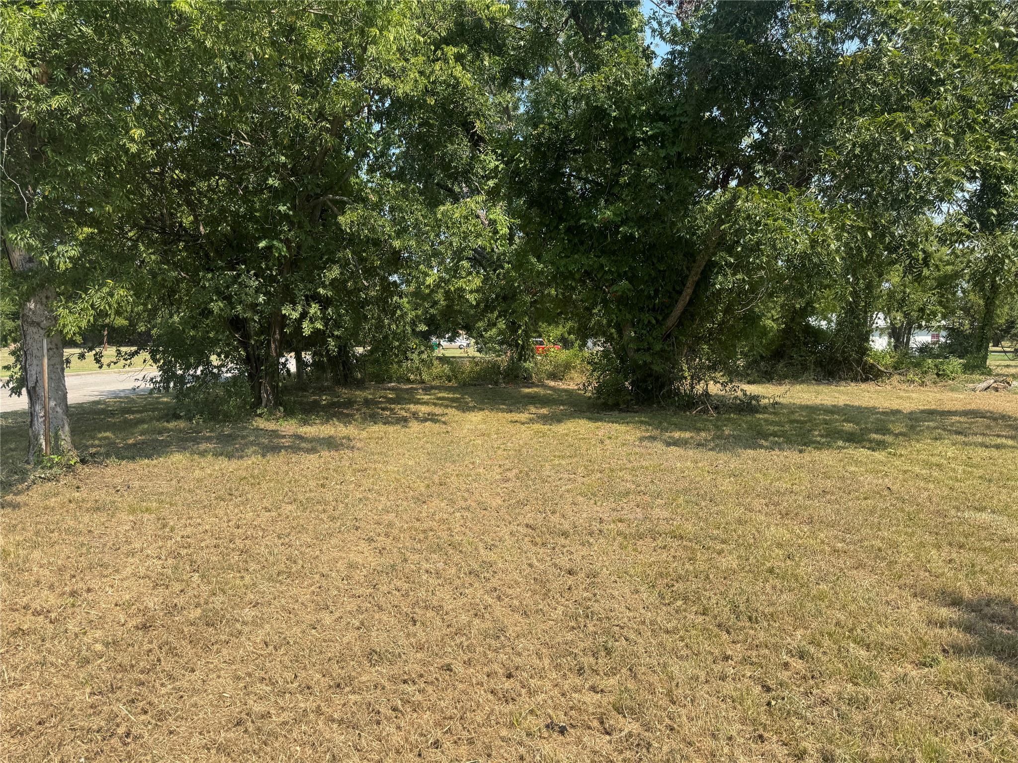 main property photo 6