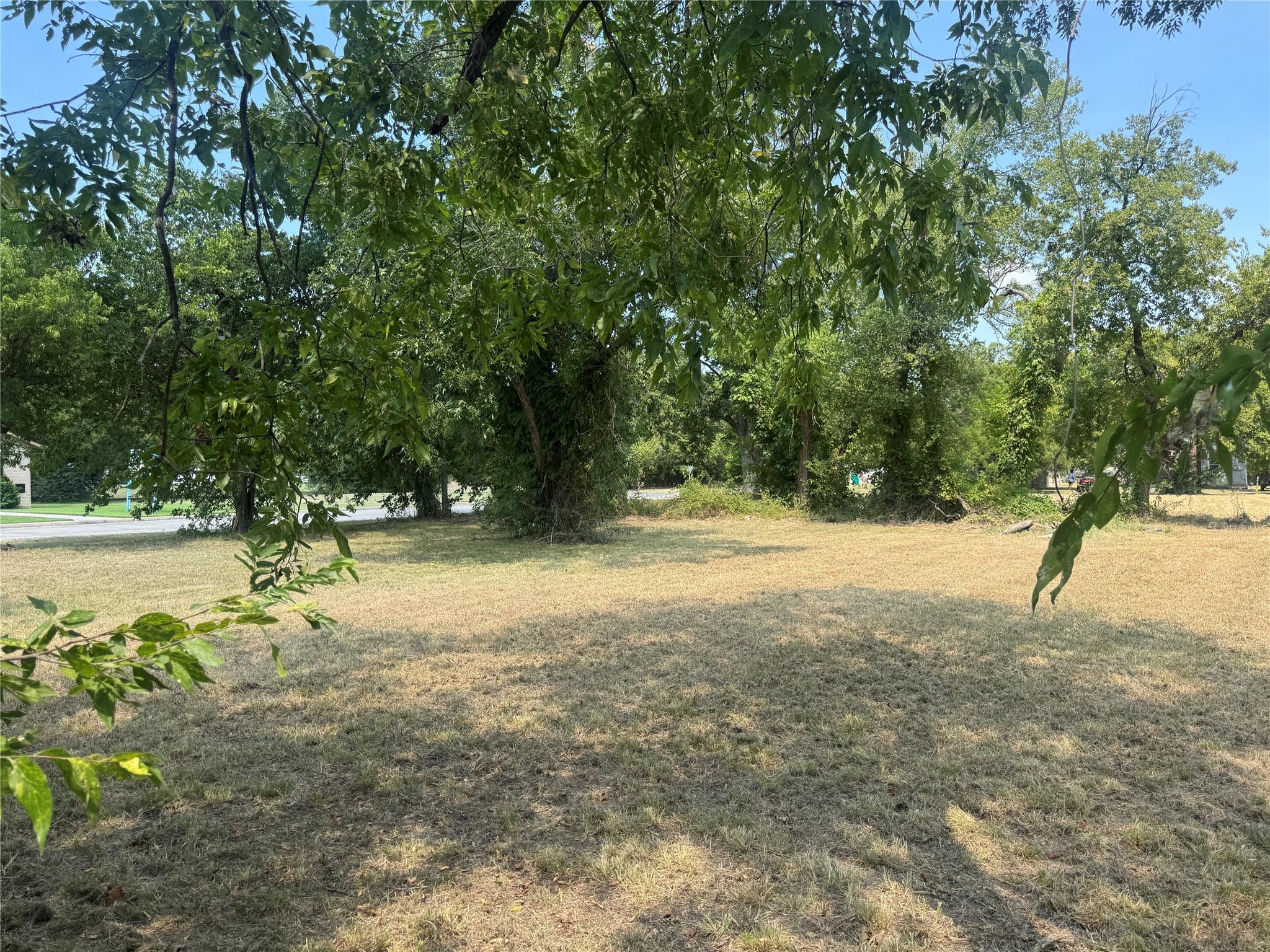 main property photo 9